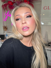 Load image into Gallery viewer, Velvet Lip Gloss - Rose